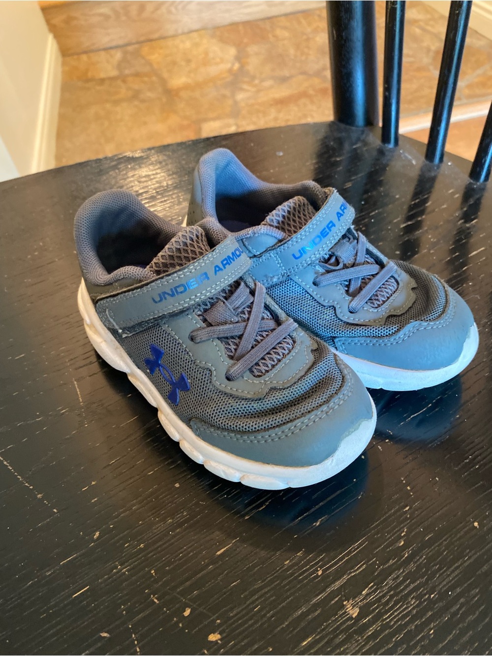 Under Armour Sneakers